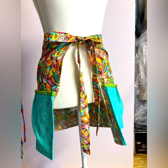 Handmade Womem’s Apron, Multicolored, Paisley Print - Picture 3 of 3